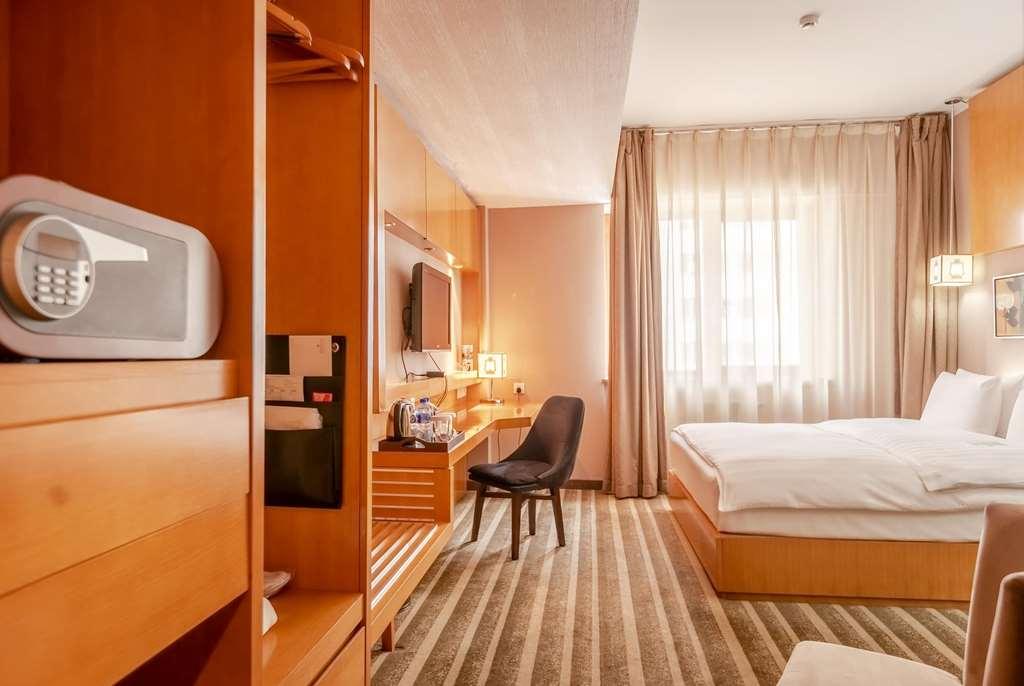 Ramada Ulaanbaatar City Center Стая снимка