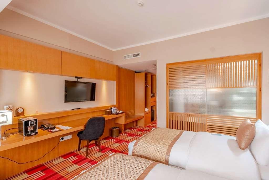 Ramada Ulaanbaatar City Center Стая снимка