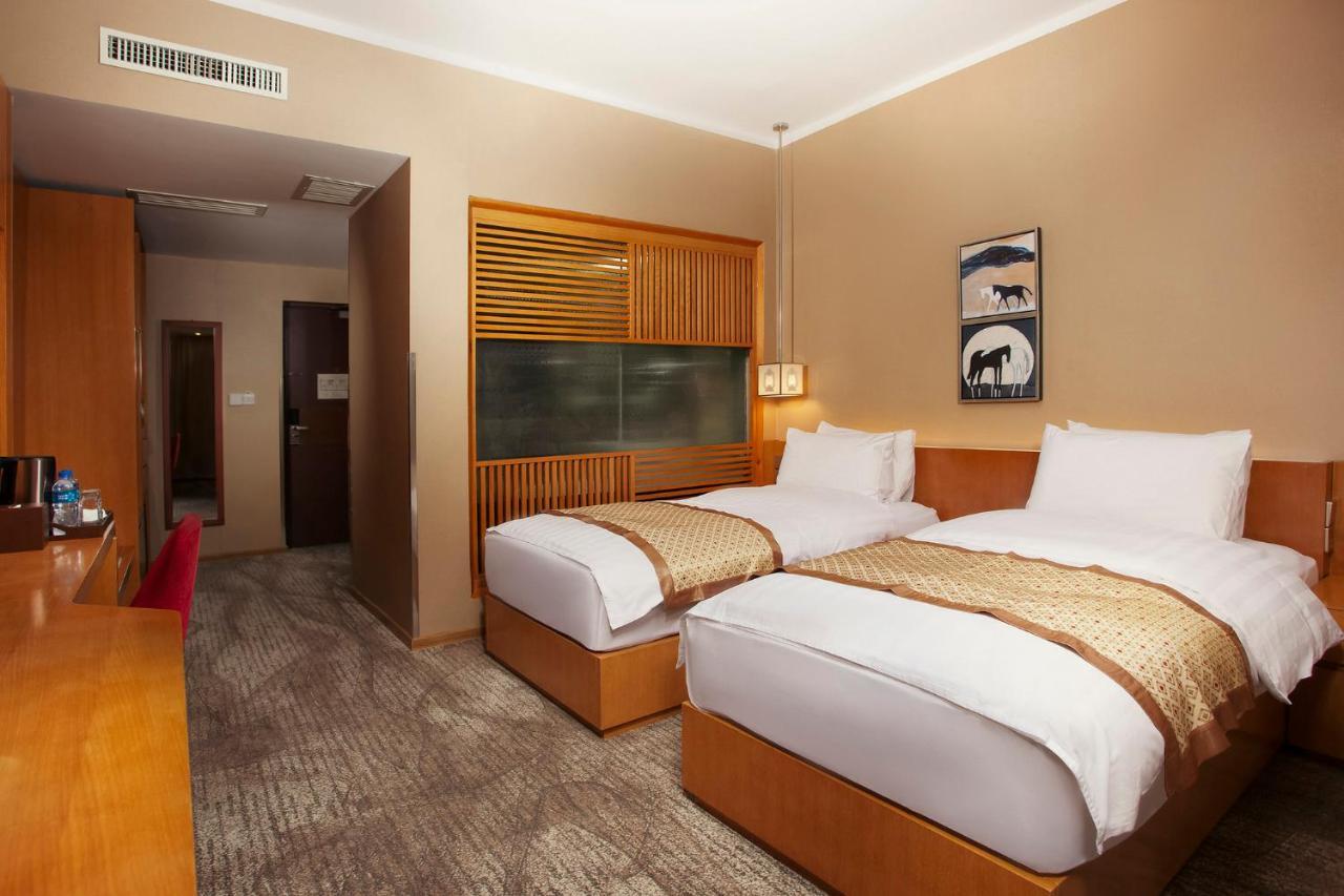 Ramada Ulaanbaatar City Center Екстериор снимка