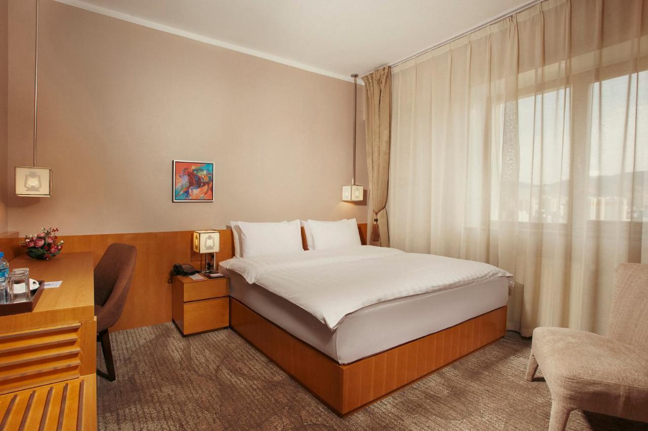 Ramada Ulaanbaatar City Center Екстериор снимка