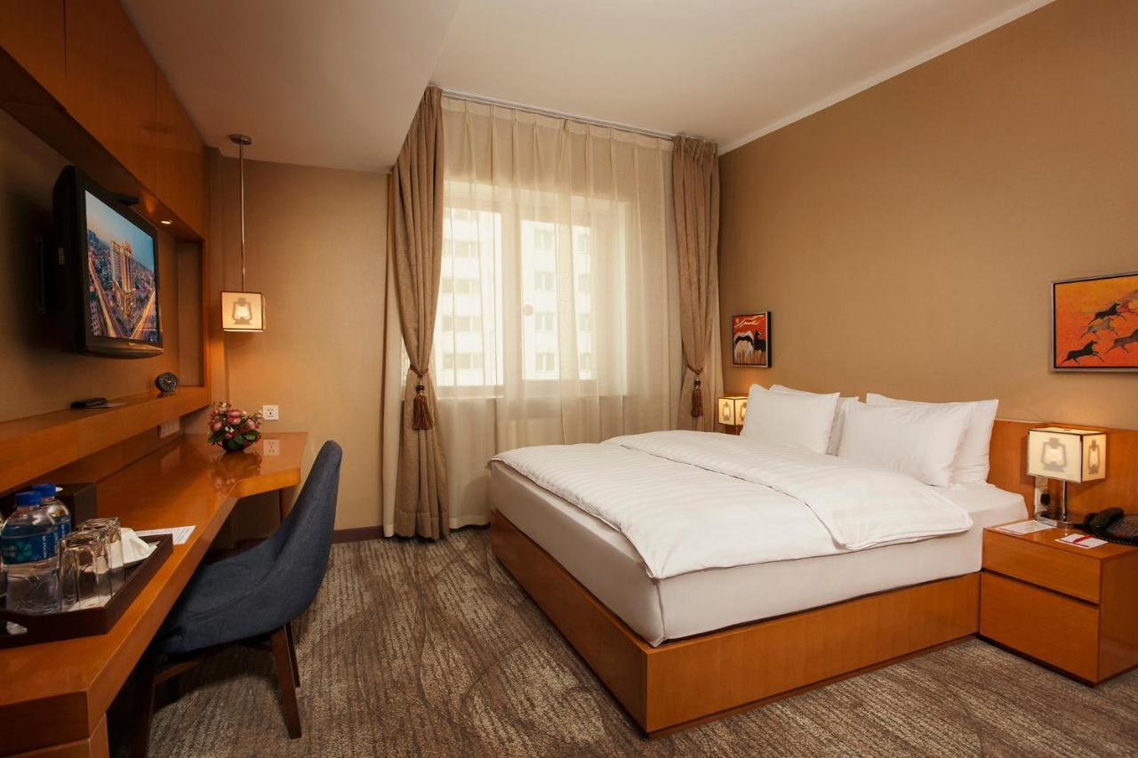 Ramada Ulaanbaatar City Center Екстериор снимка