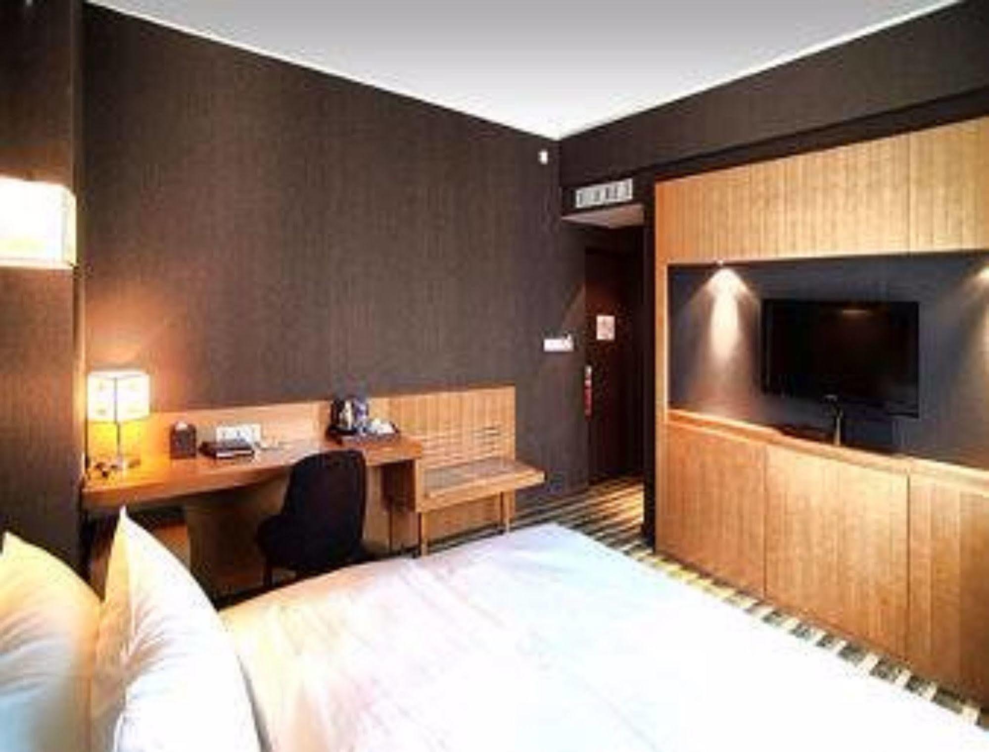 Ramada Ulaanbaatar City Center Екстериор снимка