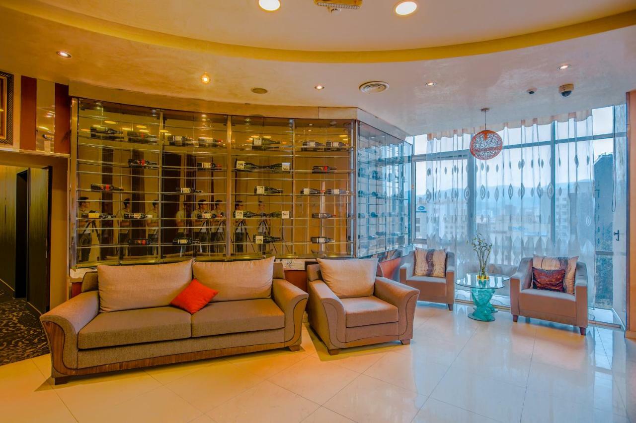 Ramada Ulaanbaatar City Center Екстериор снимка