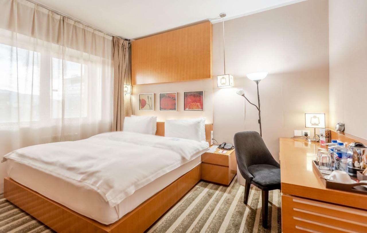 Ramada Ulaanbaatar City Center Екстериор снимка